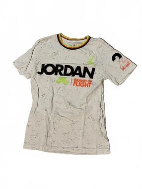 Jordan Brand of Flight White Graphic T-Shirt Size M Youth (10-12yrs)